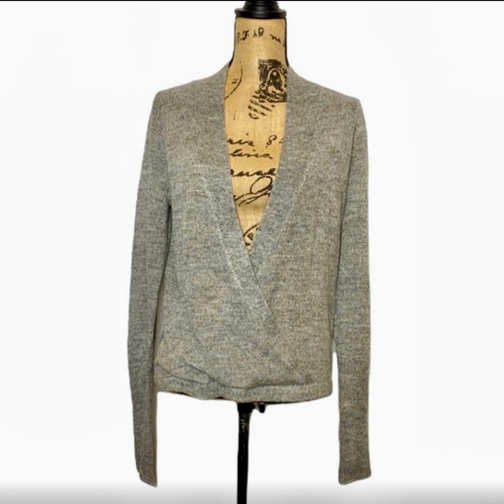 Lulus Grey Knit Pullover Deep V-Neck Sweater M